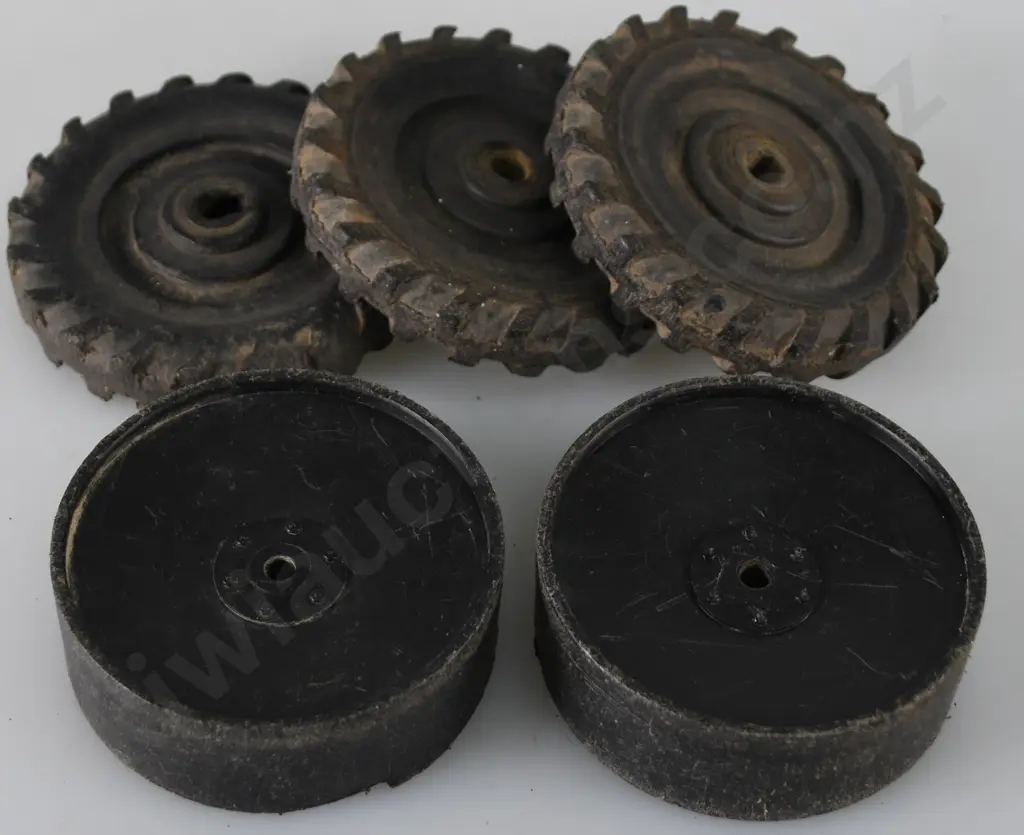 FUN HO ASSORTED WHEELS, ROLLERS ETC FOR PARTS Image 1++