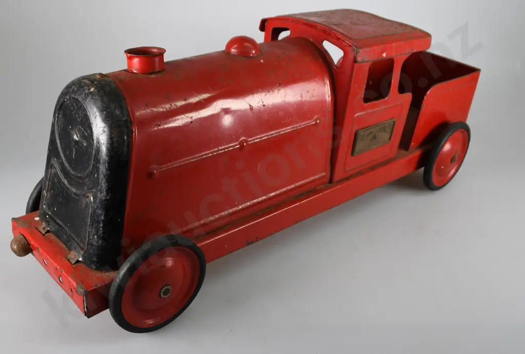 TRI-ANG EXPRESS LARGE TINPLATE LOCOMOTIVE Image 1++
