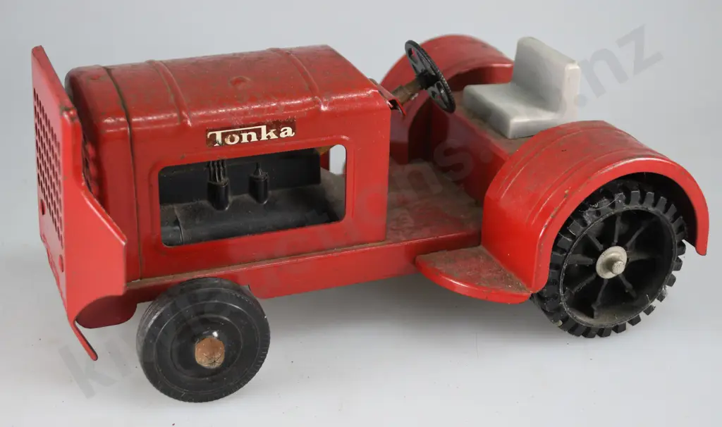 TONKA TOY TRACTOR Image 1++
