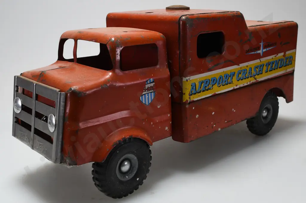 TRI-ANG AIRPORT CRASH TENDER TIN TRUCK Image 1++