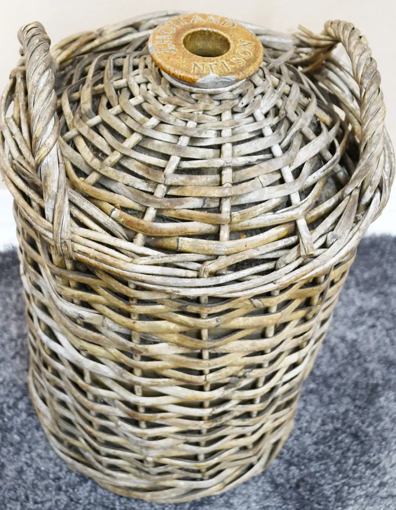 HOLLAND NELSON STONE JAR Image 1++