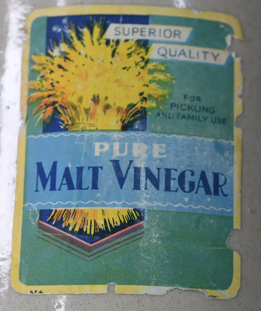 TUI VINEGAR STONE SAUCE JAR Image 1++