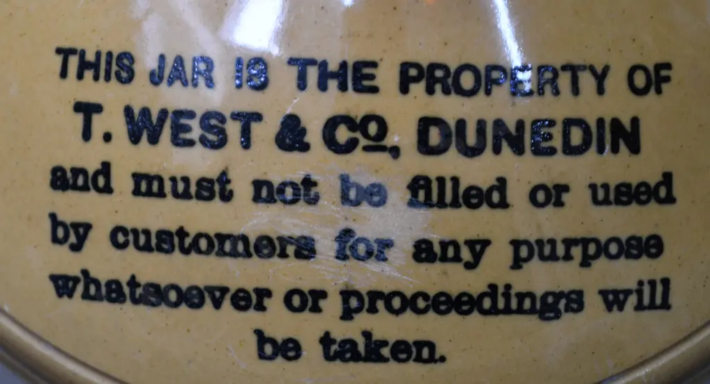 WEST DUNEDIN STONE JAR Image 1++