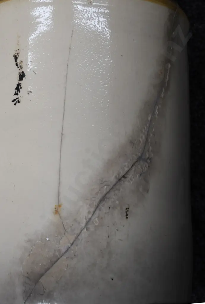 ALEXANDER KAIAPOI STONE JAR Image 1++