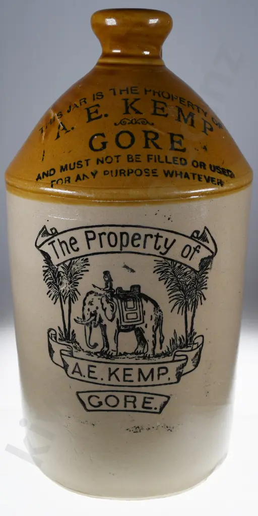 KEMP GORE STONE JAR Image 1++