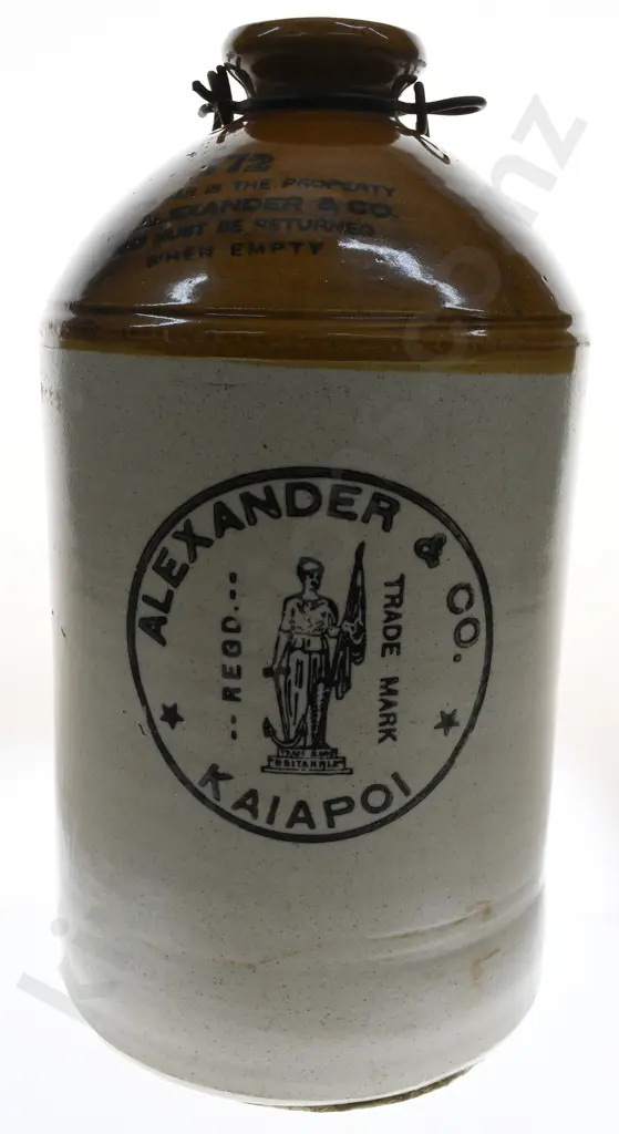 ALEXANDER KAIAPOI  STONE JAR Image 1++