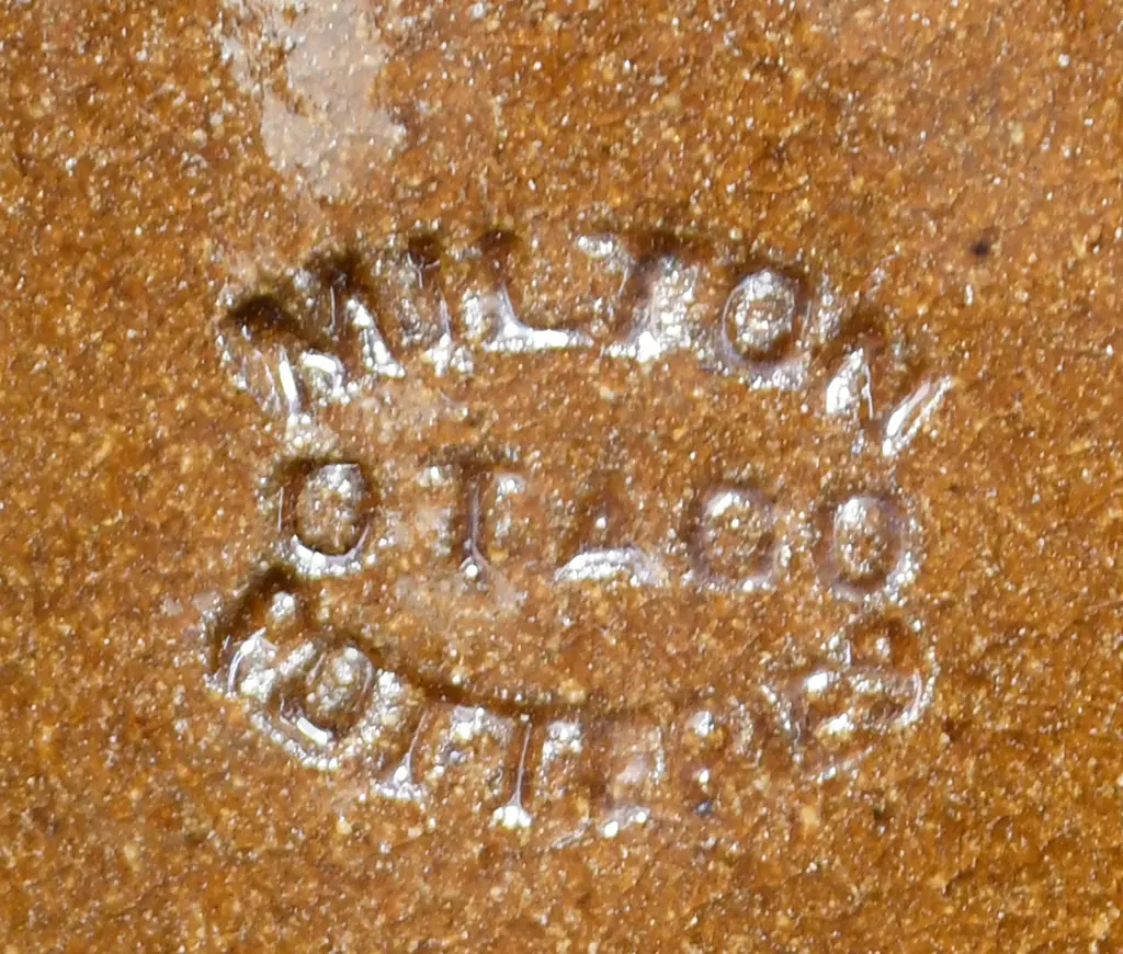 O'NEILL INVERCARGILL & GORE STONE JAR Image 1++
