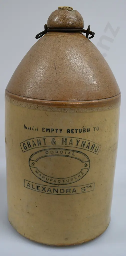 GRANT & MAYNARD ALEXANDRA STONE JAR Image 1++