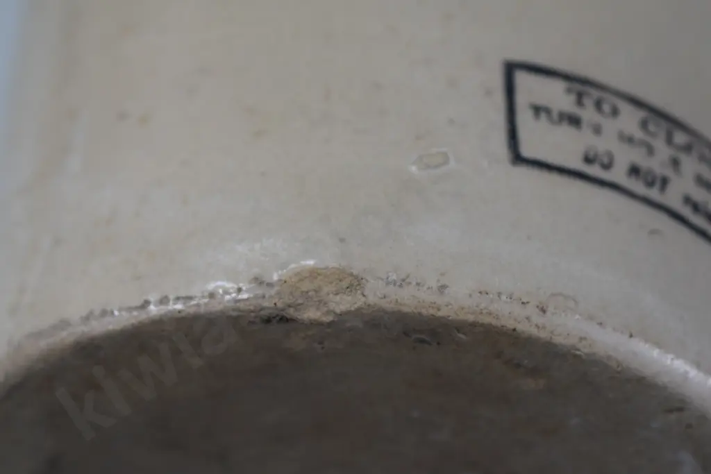 GISBORNE BREWERY STONE JAR Image 1++