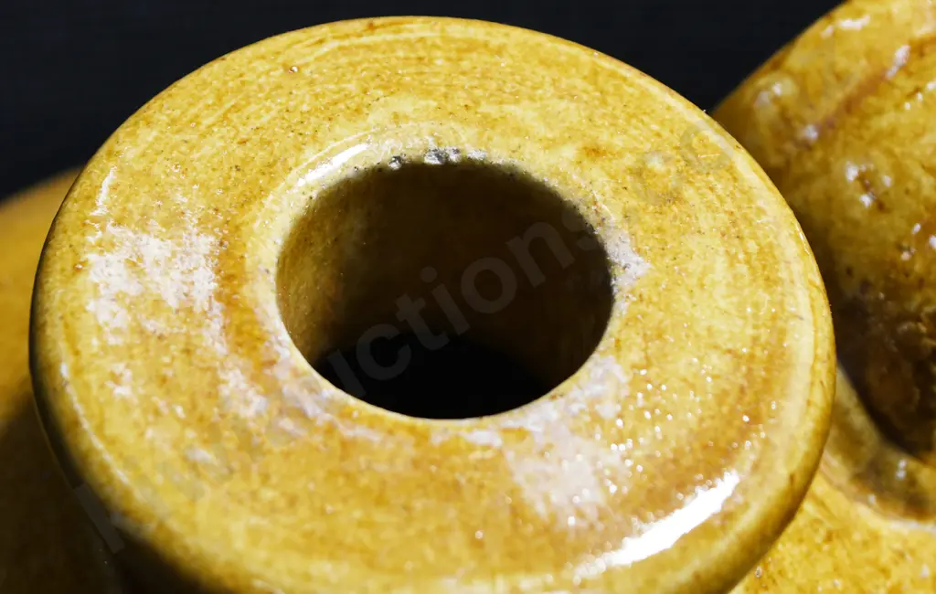 ROBINSON CHERTSEY STONE JAR Image 1++