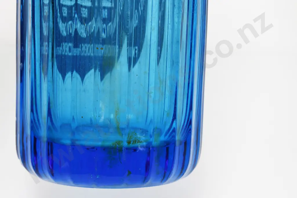 CHRISTCHURCH AERATED WATER BLUE SYPHON Image 1++