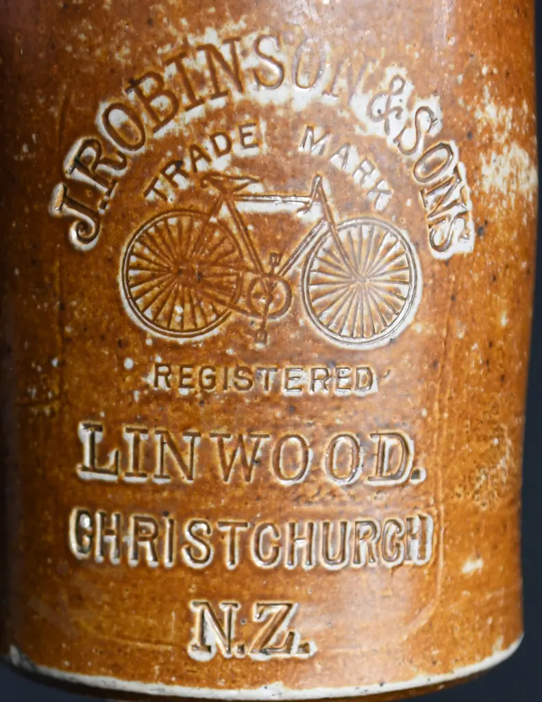 ROBINSON CHRISTCHURCH GINGER BEER Image 1++
