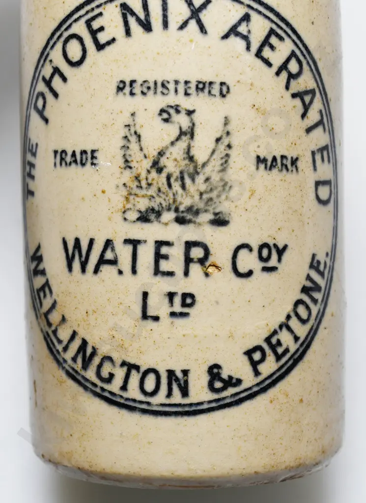 PHOENIX WELLINGTON PETONE GINGER BEER Image 1++