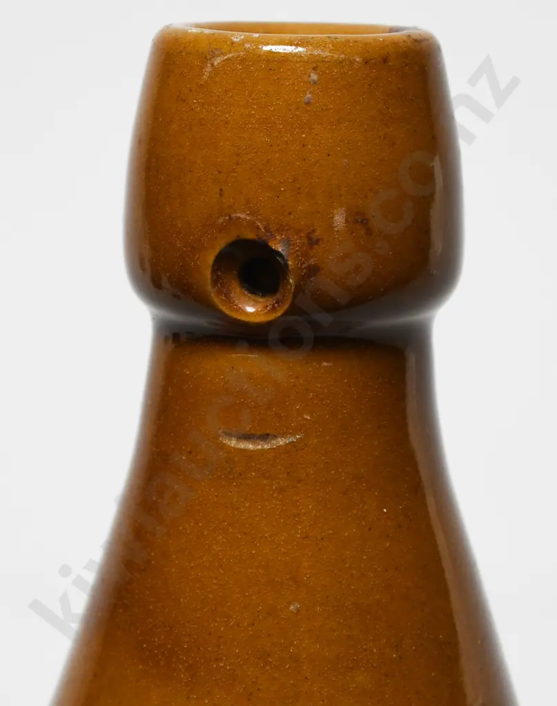 THOMSON LEWIS GINGER BEERS Image 1++