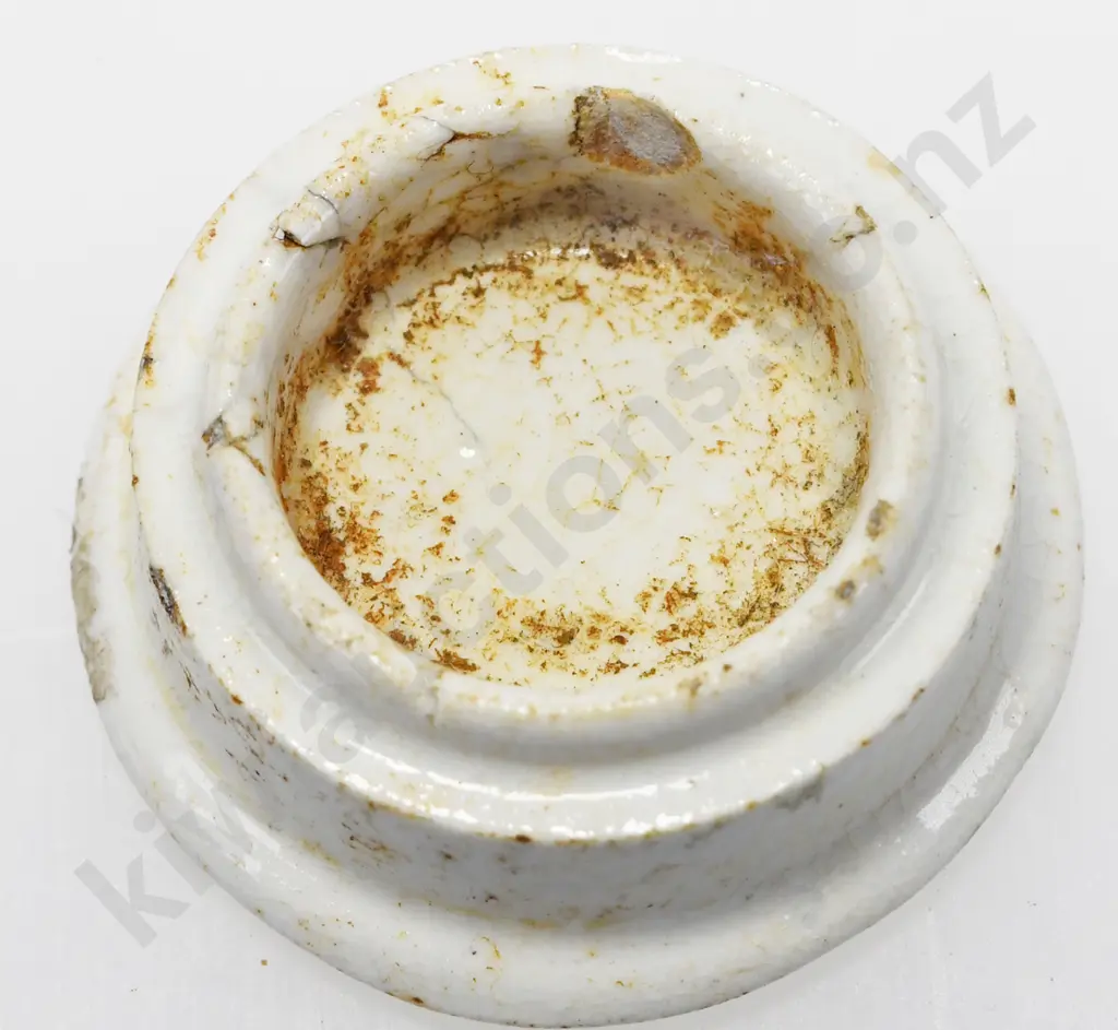 FREE SAMPLE QUEENS HEAD POT LID & BASE Image 1++