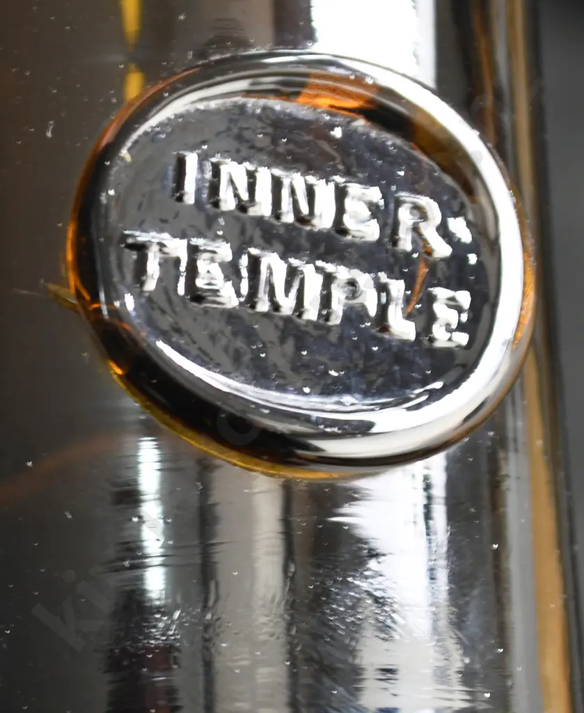 INNER TEMPLE SEALED WINE Image 1++