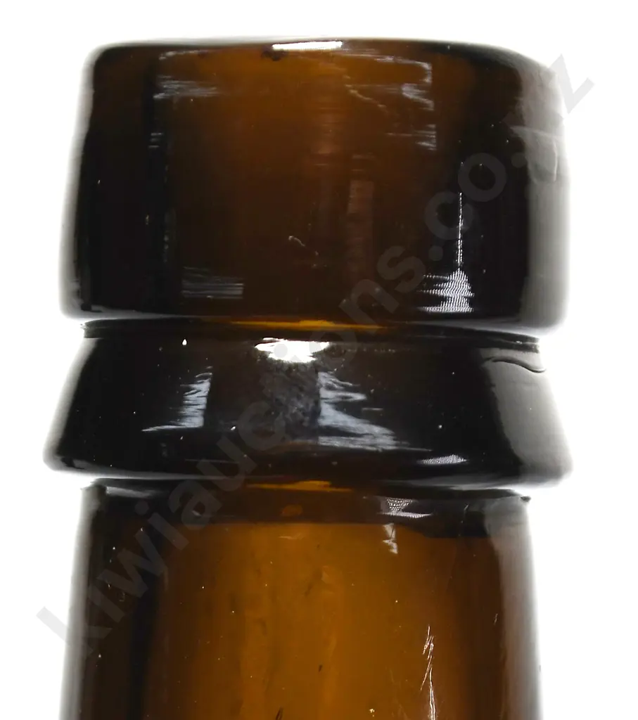 INNER TEMPLE SEALED WINE Image 1++