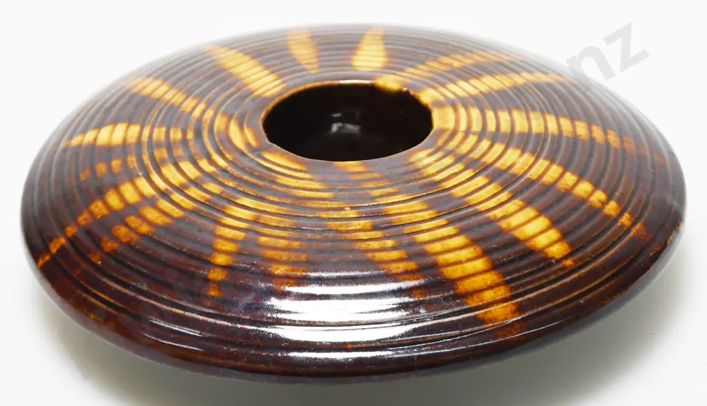 LUKE ADAMS DISCOID VASE Image 1++