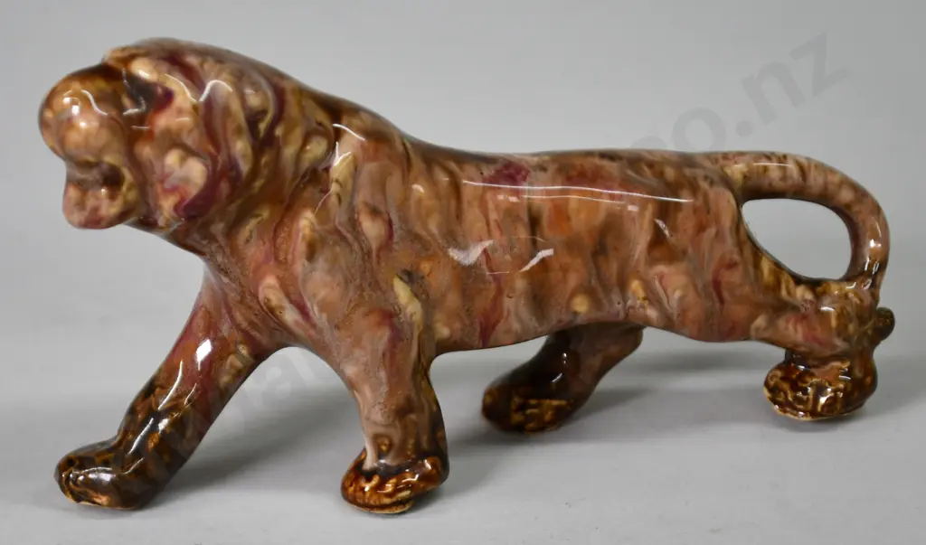 CROWN LYNN TRICKLE GLAZED LIONS Image 1++