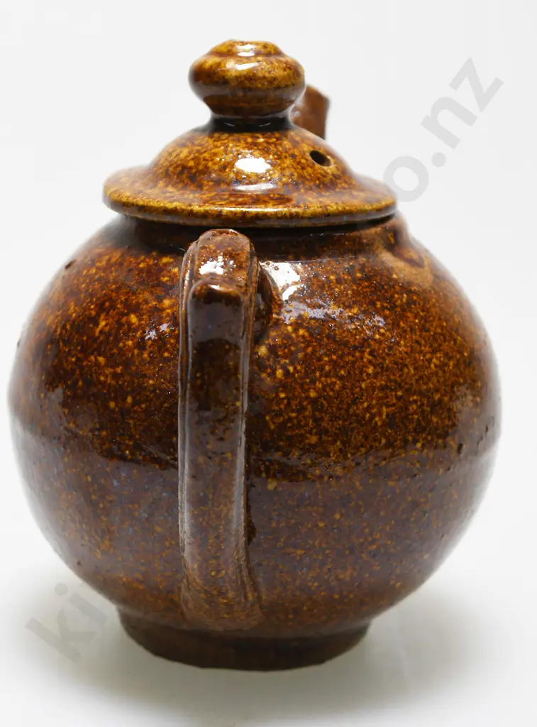 LUKE ADAMS TEAPOT Image 1++