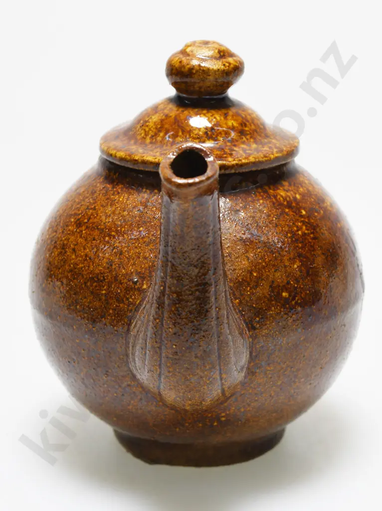 LUKE ADAMS TEAPOT Image 1++