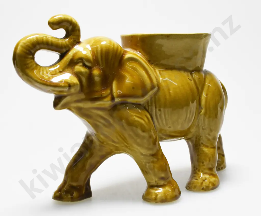 BENHAR ELEPHANT PLANTER Image 1++
