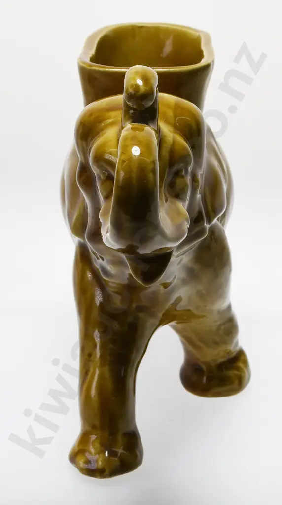 BENHAR ELEPHANT PLANTER Image 1++