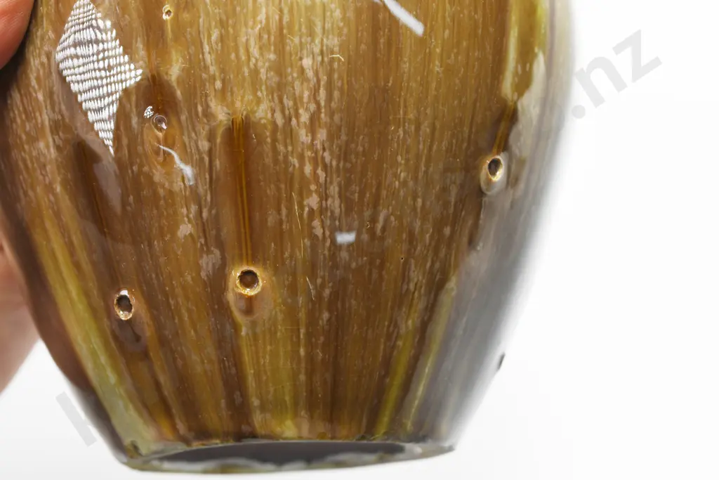 NZ POTTERIES VASE Image 1++