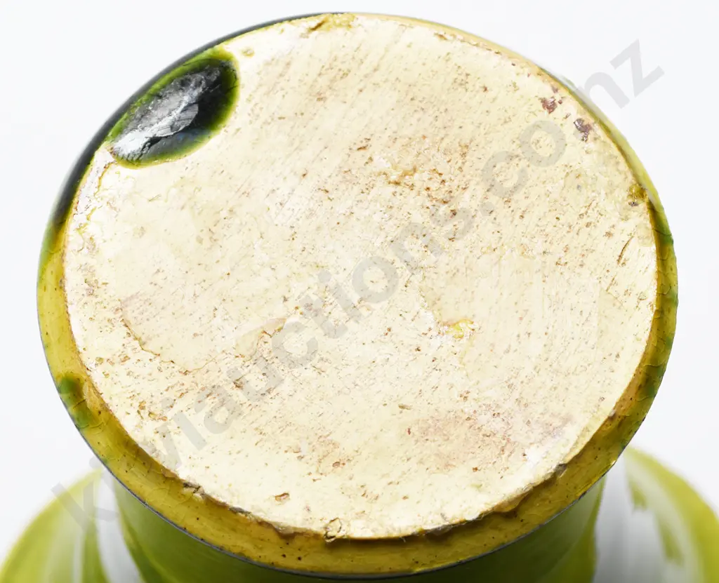 HUTSON GREEN GLAZED VASE Image 1++
