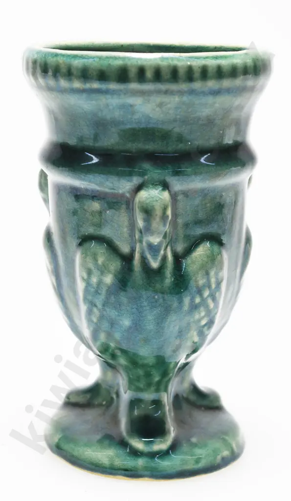 LUKE ADAMS VASE GRIFFIN VASE Image 1++