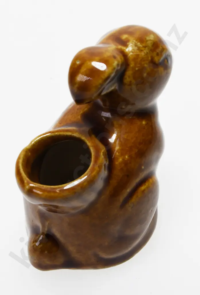 BENHAR RABBIT VASE Image 1++