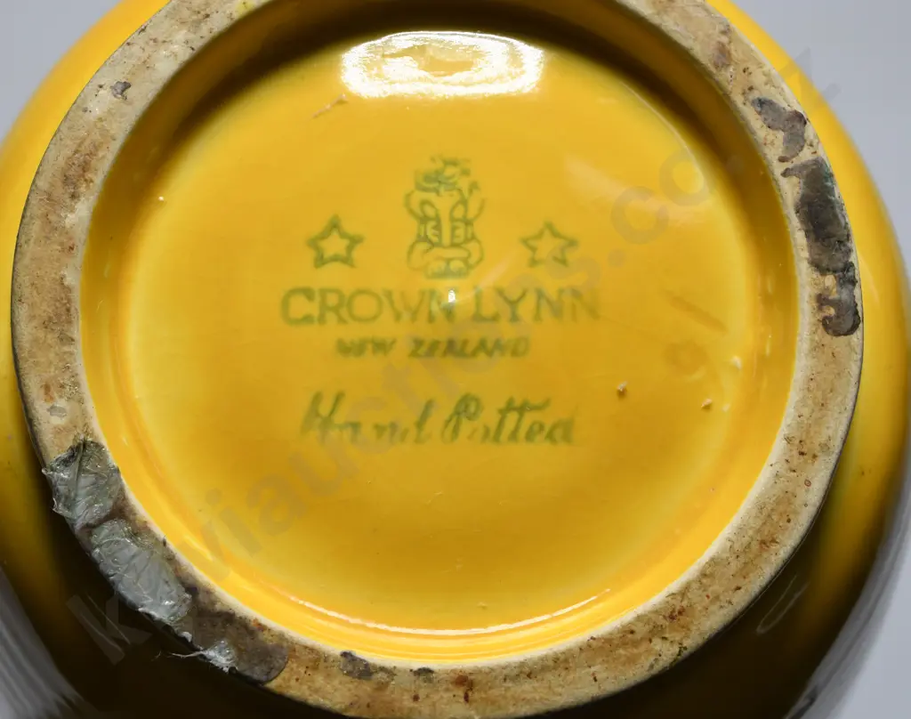 CROWN LYNN STEENSTRA VASE Image 1++