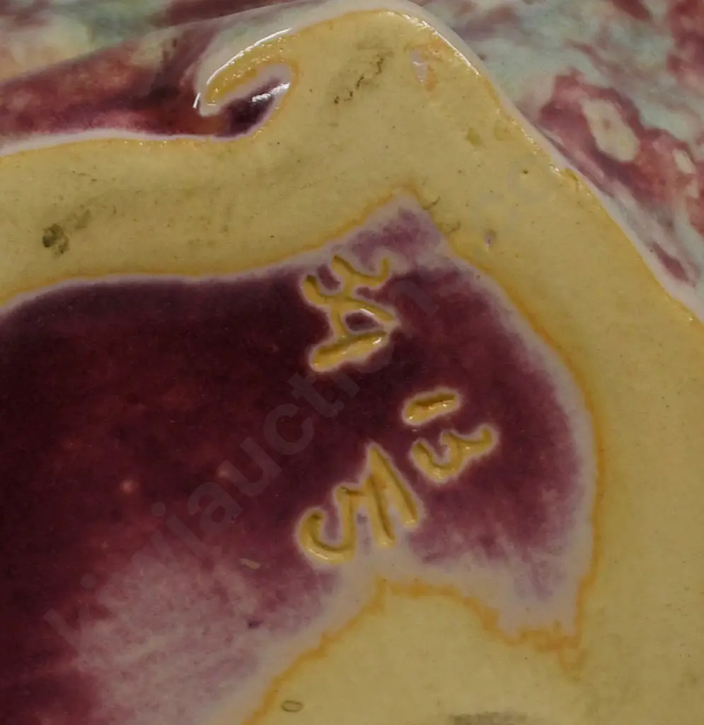 CROWN LYNN TRICKLE GLAZED SWAN Image 1++