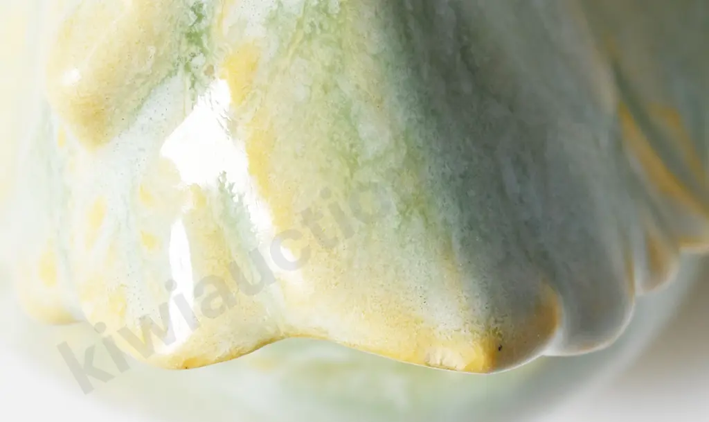 CROWN LYNN TRICKLE GLAZED KIWI Image 1++
