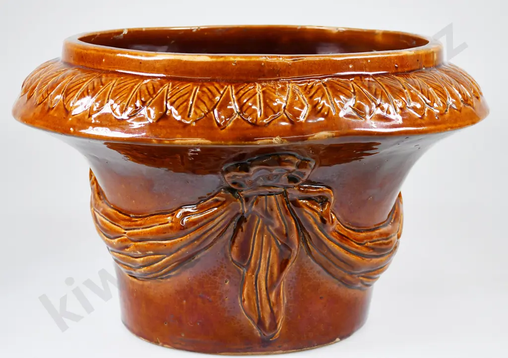 HUTSON WELLINGTON LARGE GARDEN PLANTER Image 1++