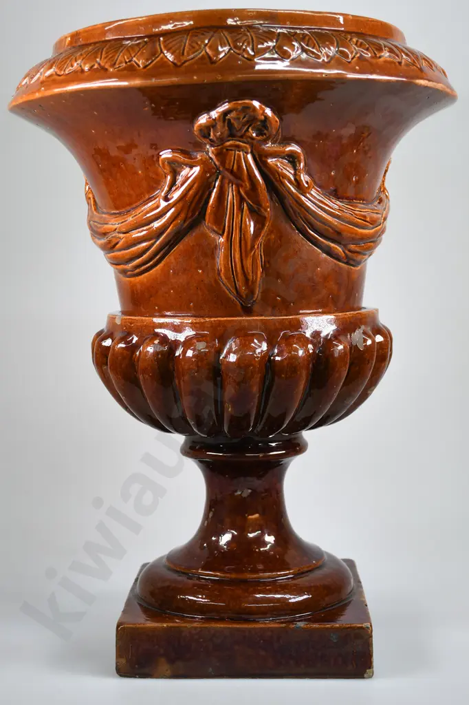 HUTSON WELLINGTON LARGE GARDEN PLANTER Image 1++