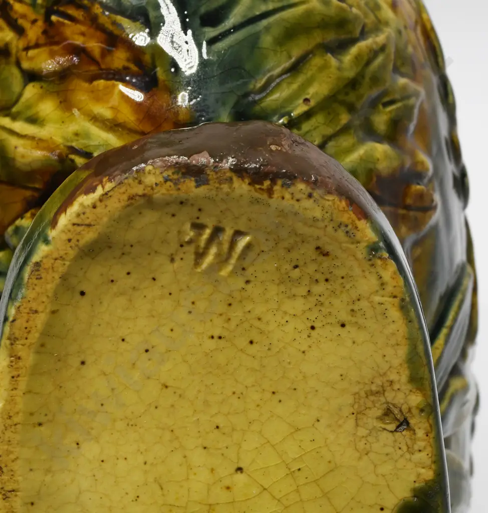 WOODNORTH POTTERY VASE Image 1++