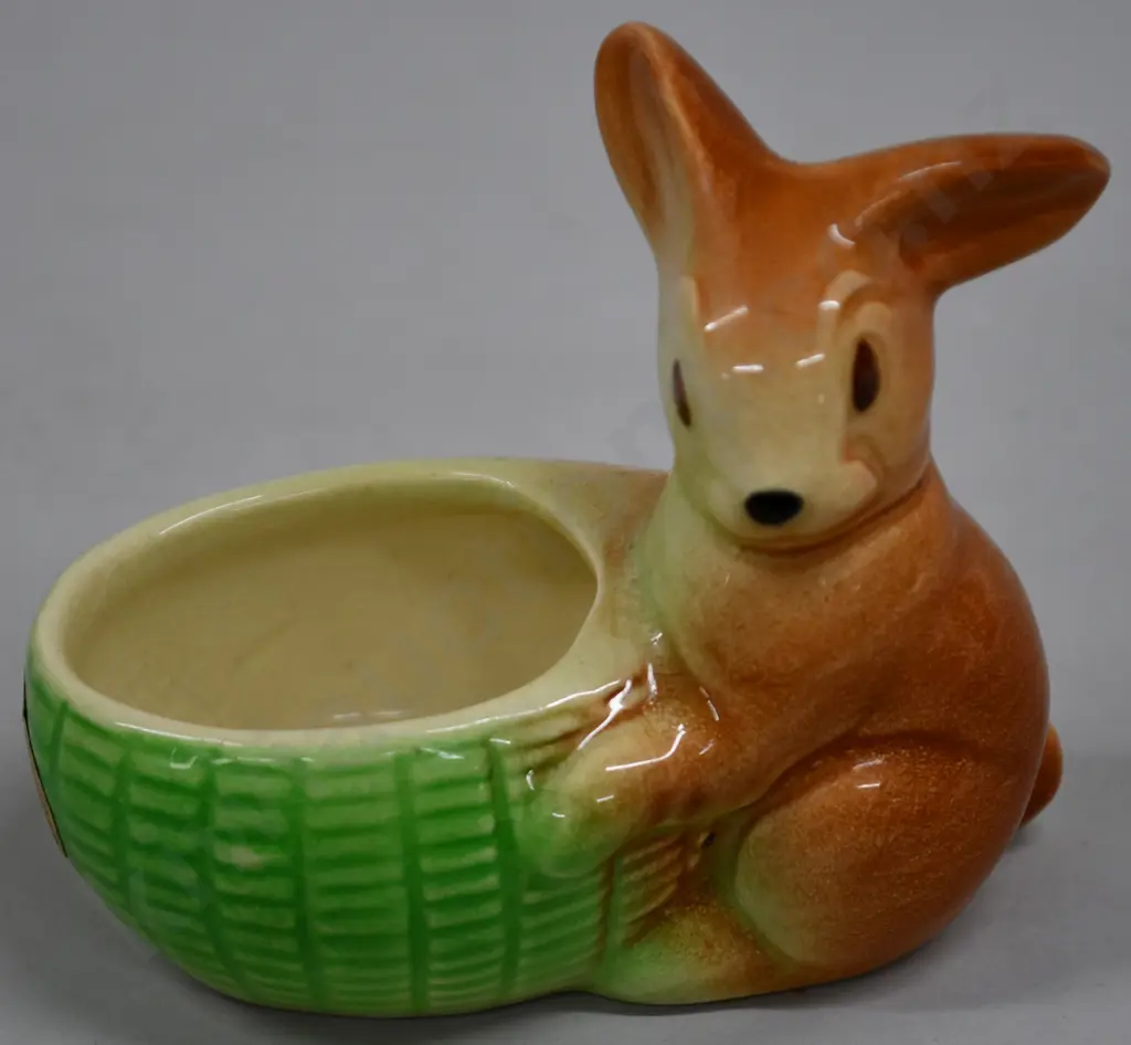 CROWN LYNN RABBIT EASTER EGG HOLDER Image 1++
