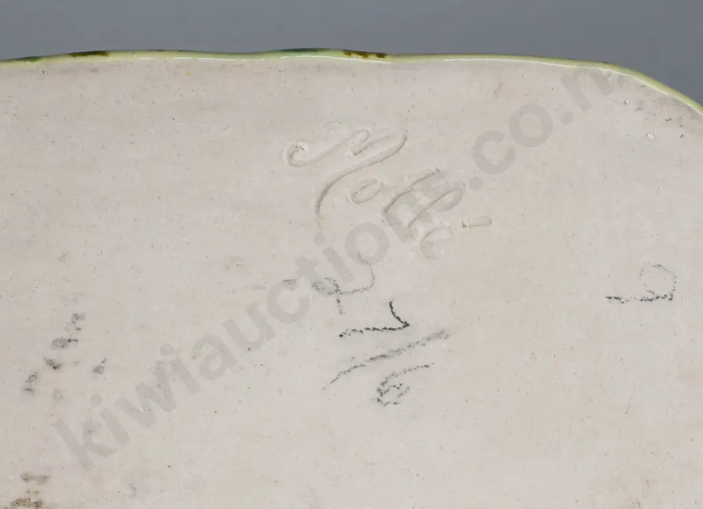 MOLLEE POTTERY BOWL Image 1++