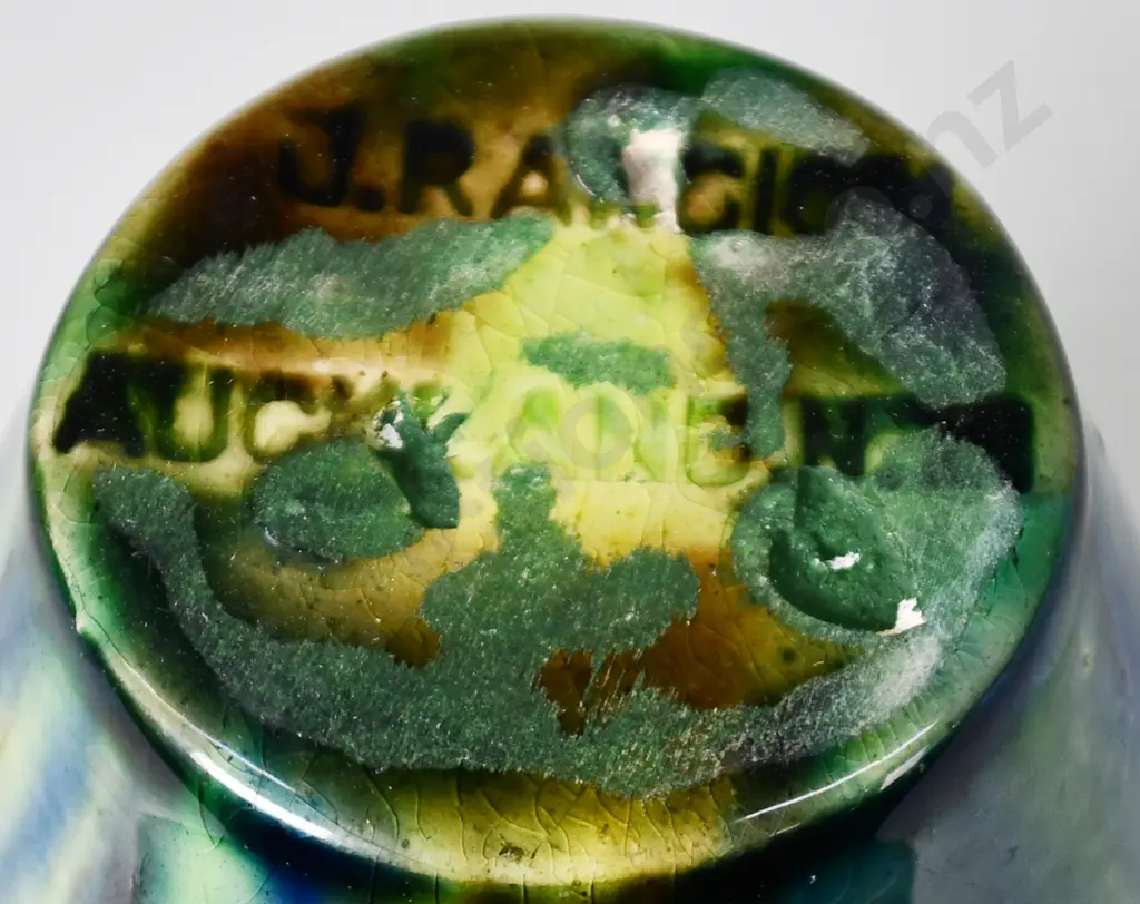 RANCICH AUCKLAND VASE Image 1++