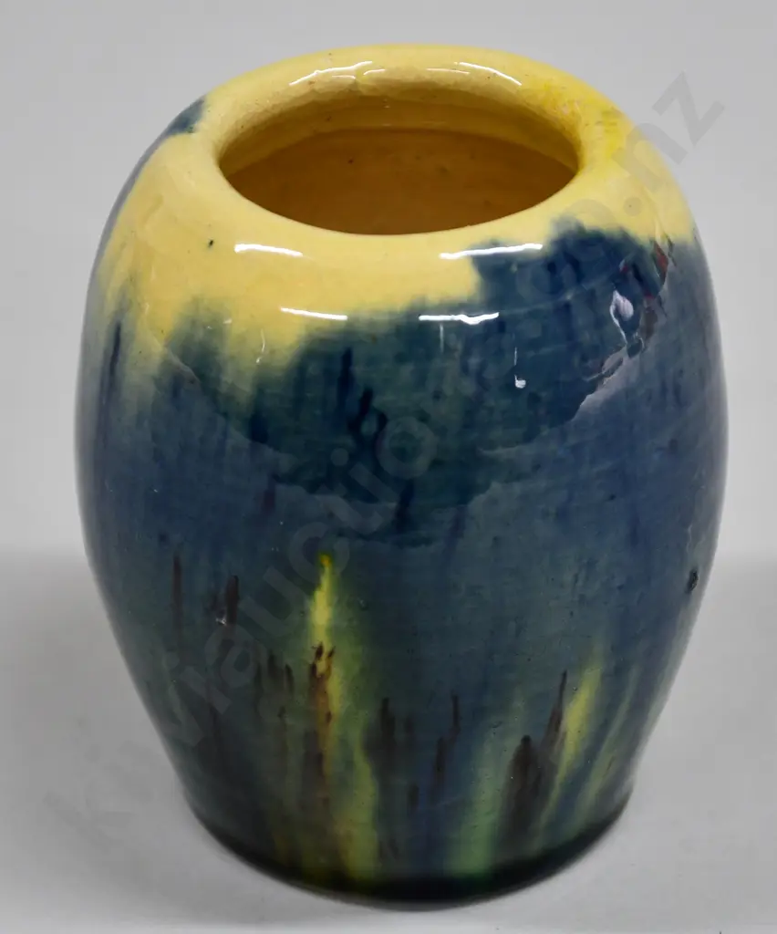 RANCICH AUCKLAND VASE Image 1++