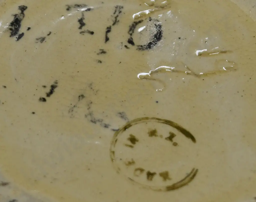 CROWN LYNN TRICKLE GLAZED JUG Image 1++