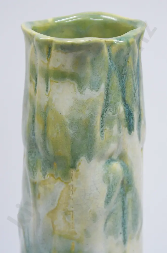 CROWN LYNN TRICKLE GLAZED JUG Image 1++