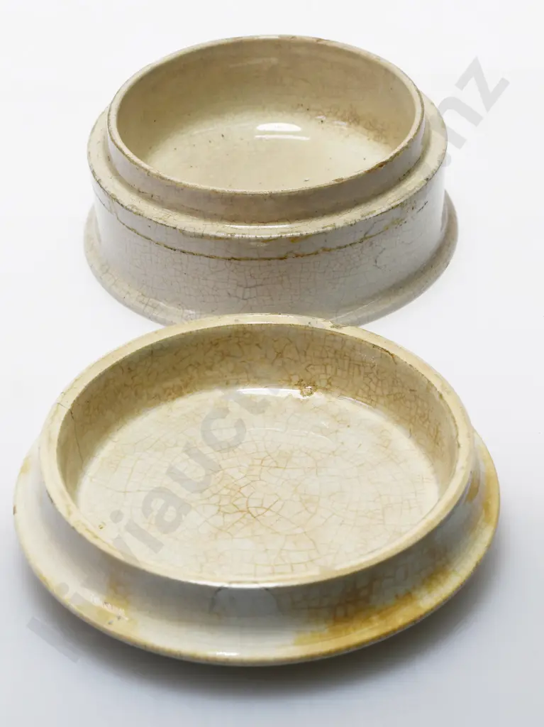 PRATT LID THE VILLAGE WEDDING Image 1++