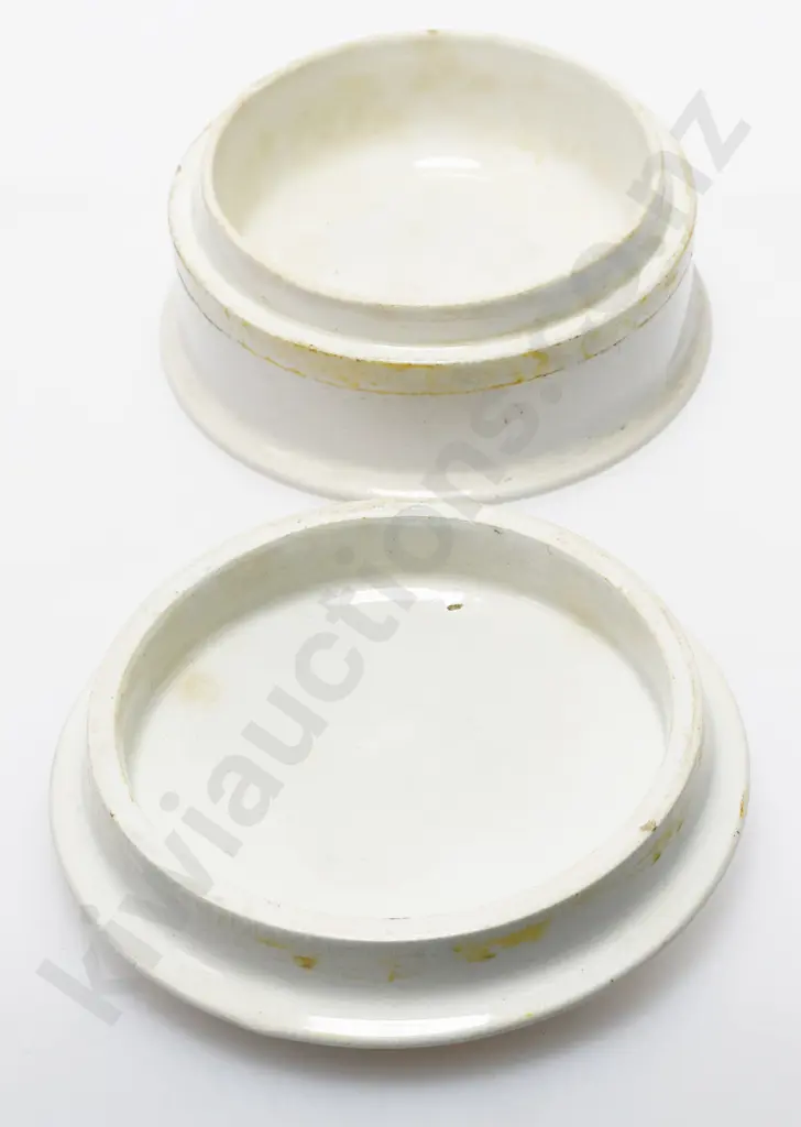 PRATT LID THE VILLAGE WEDDING Image 1++