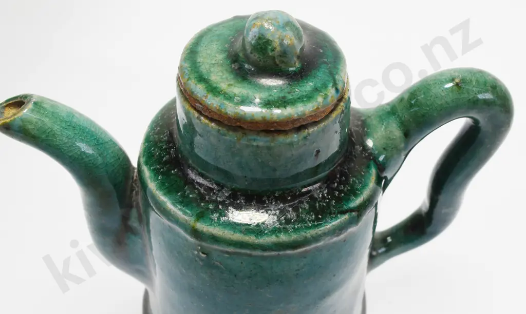 CHINESE MINIATURE TEAPOT Image 1++