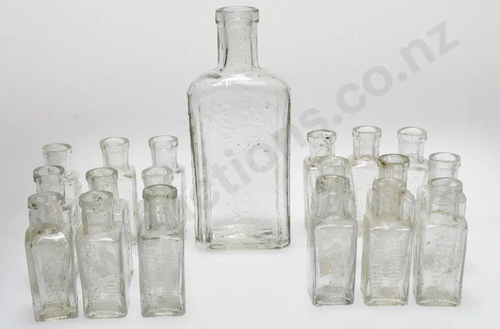CHINESE GLASS BOTTLES Image 1++
