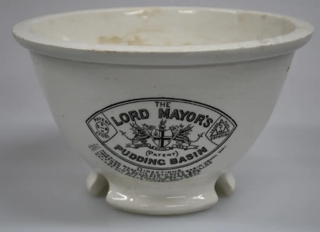 LORD MAYORS PUDDING BASIN Image 1++