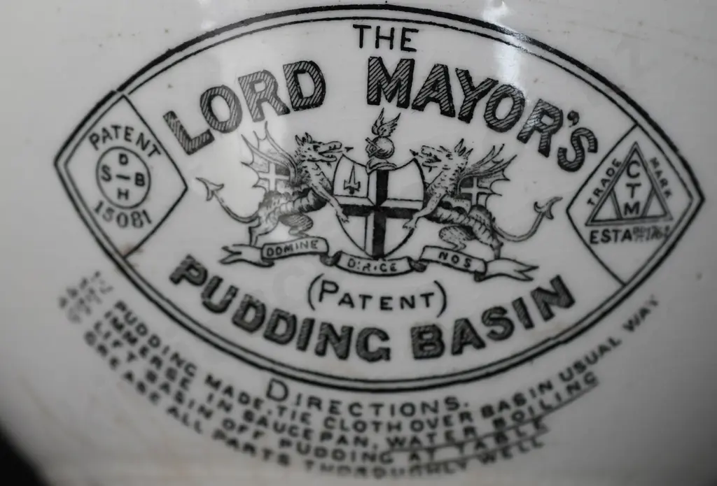 LORD MAYORS PUDDING BASIN Image 1++