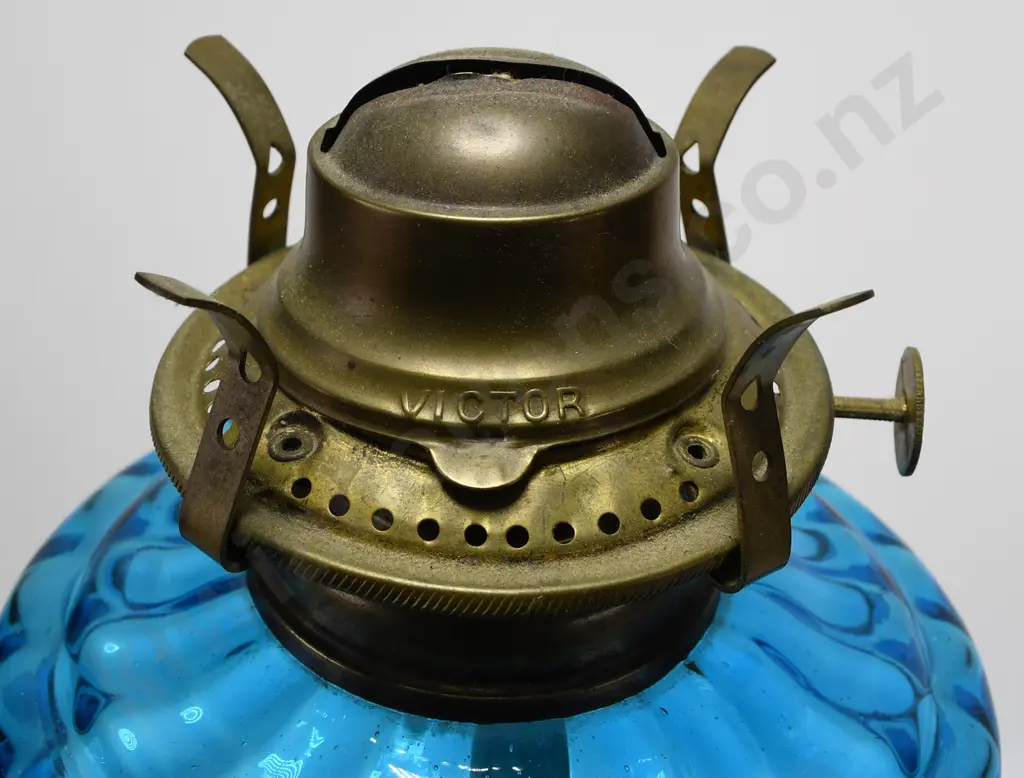 CAST IRON & GLASS FUEL LAMP Image 1++